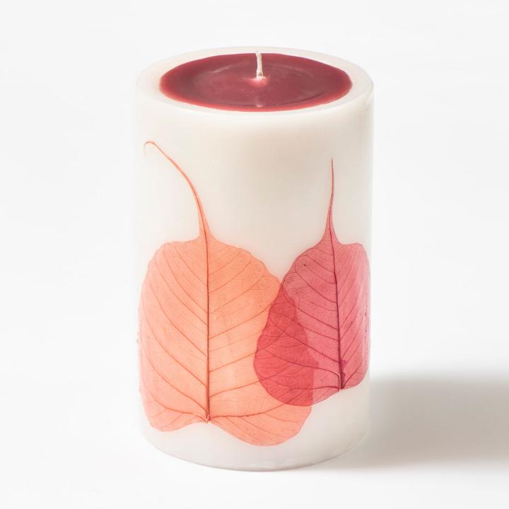 Cylindrical candle - LEAVES line